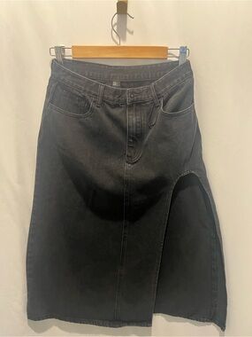 Cider Black Denim Midi Skirt with Belt Loops
